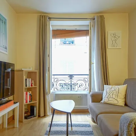 Appartamento Beautiful Bright Studio Close To Monceau Park Parigi